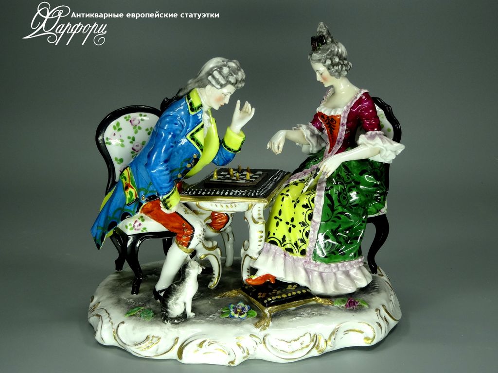 Купить фарфоровые статуэтки Capodimonte, Игра в шахматы, Германия